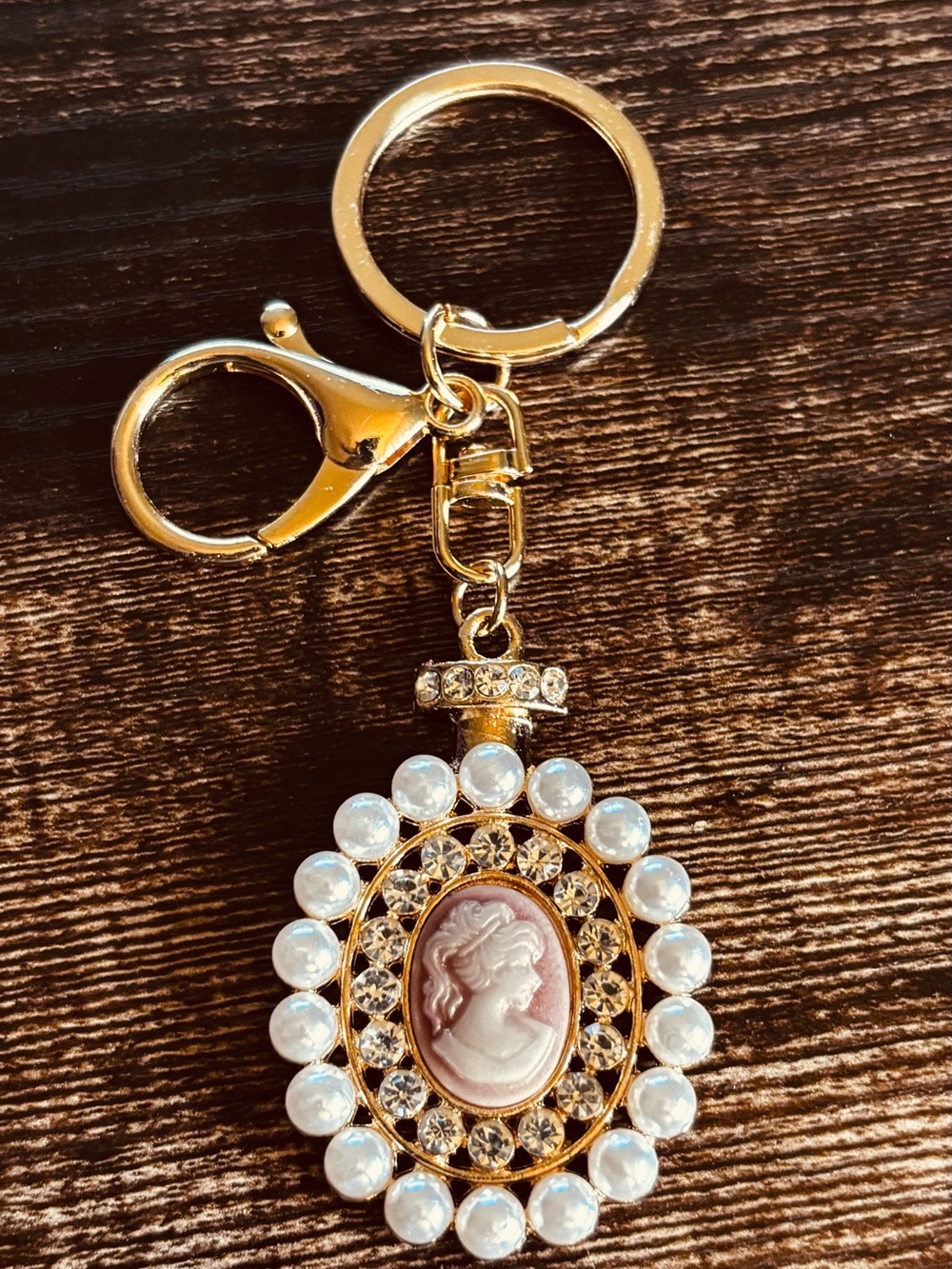 Gold‎ Tone Pearl Pink Cameo Keychain Charm